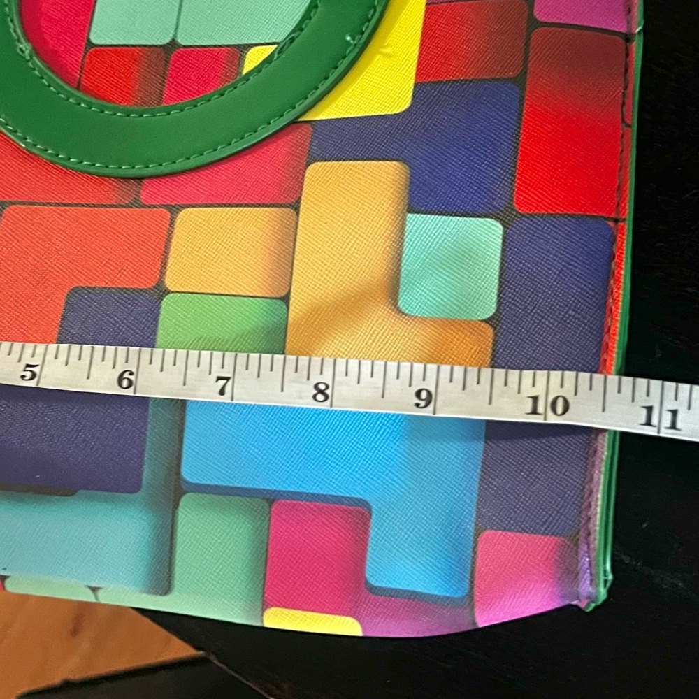 NWT Colorful Geometric Print Top Handle Circle Handle Detachable Strap Bag - Picture 6 of 8